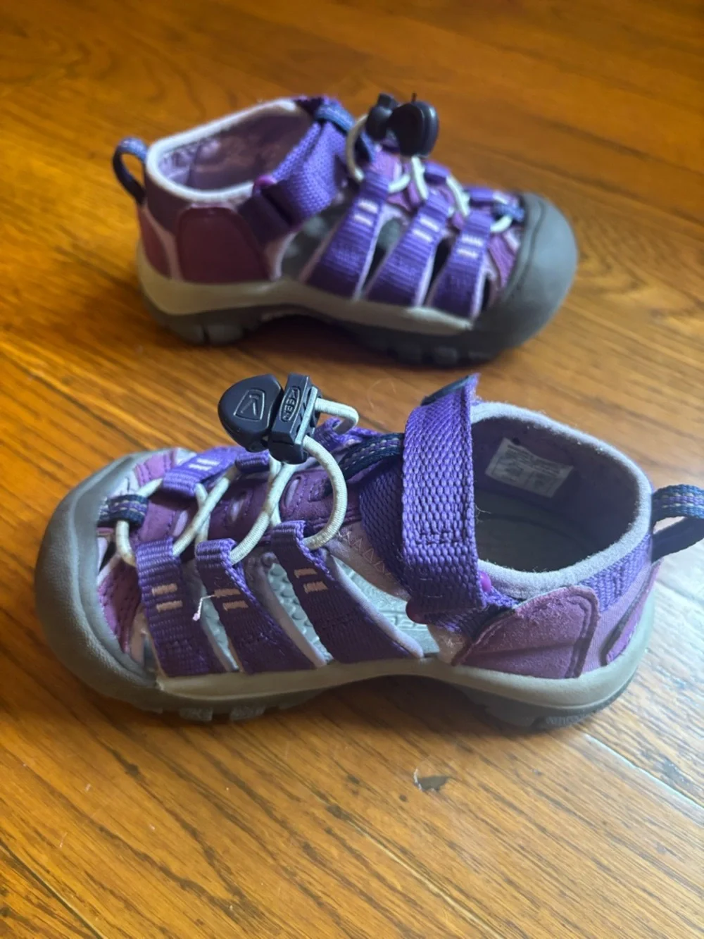 Like New! Keen Little Girls Water, Hiking, Play Shoe in Purple. Size 9.